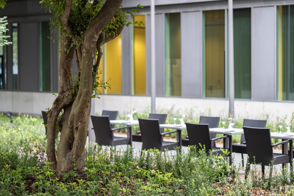 Radisson Hotel Brussels Centre Midi Hotel in Saint-Gilles