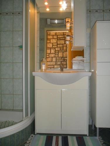 Rooms by the sea Brna, Korcula - 12614 Hotel in Dubrovnik-Neretva County