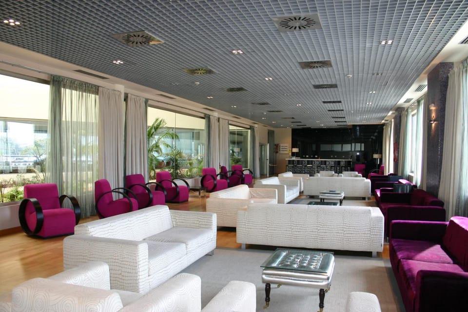 Shared lounge/TV area