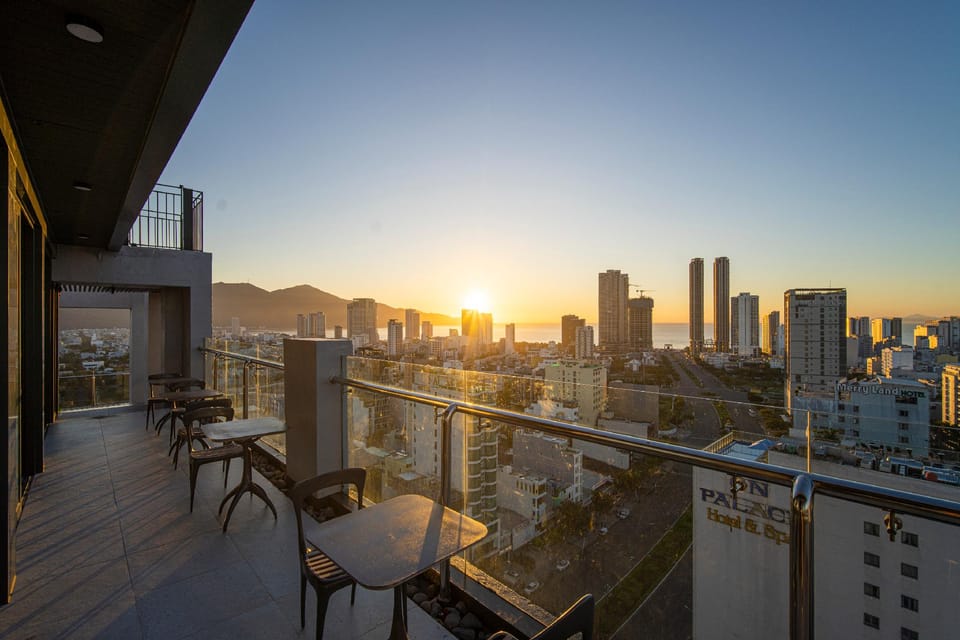 Luxtery Hotel Hotel in Da Nang