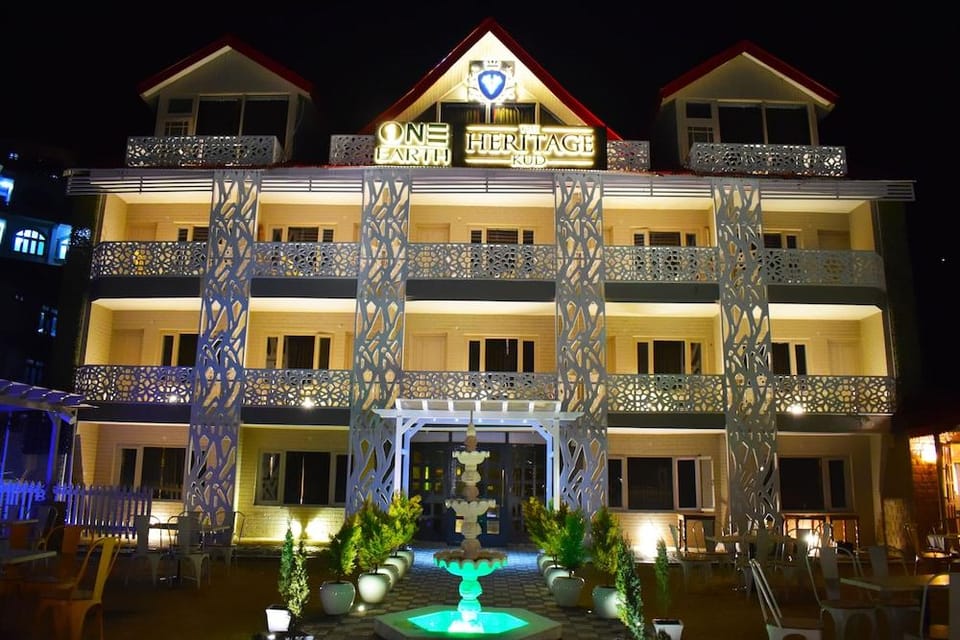 Levelup Heritage Patnitop Hotel in India