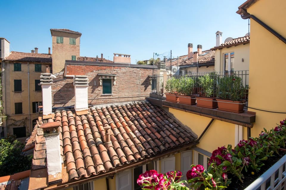 L'8 Boutique Design Apartments Hotel in Bologna