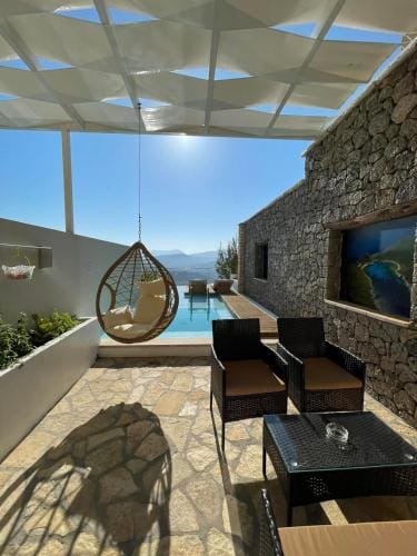Zeus Throne Suites Hotel in Corfu, Greece