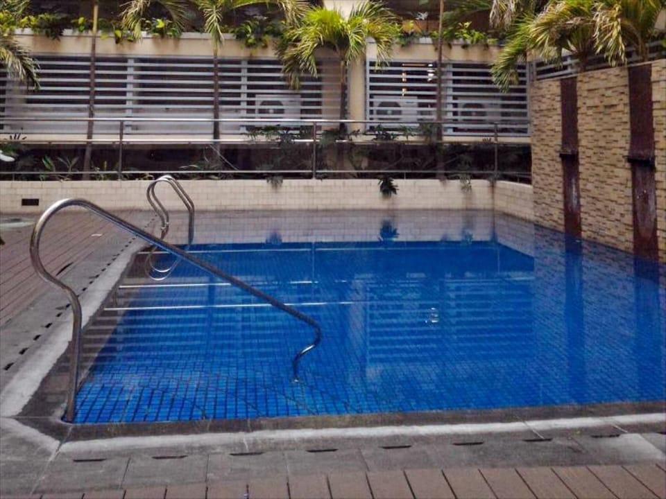 Favila Condotel Unit-150 Newport Boulevard near Airport Terminal 3 and all other Airport Apartment hotel in Pasay