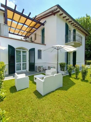 Residenza Casa Bianca Hotel in Province of Massa and Carrara
