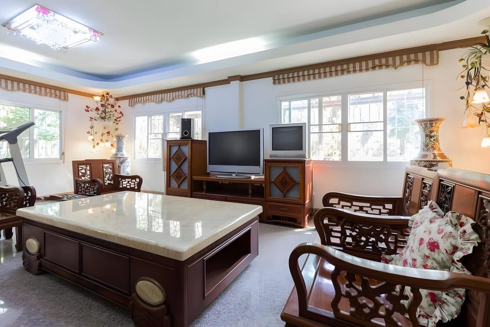 Sunny Stone Villa Resort in Bangkok