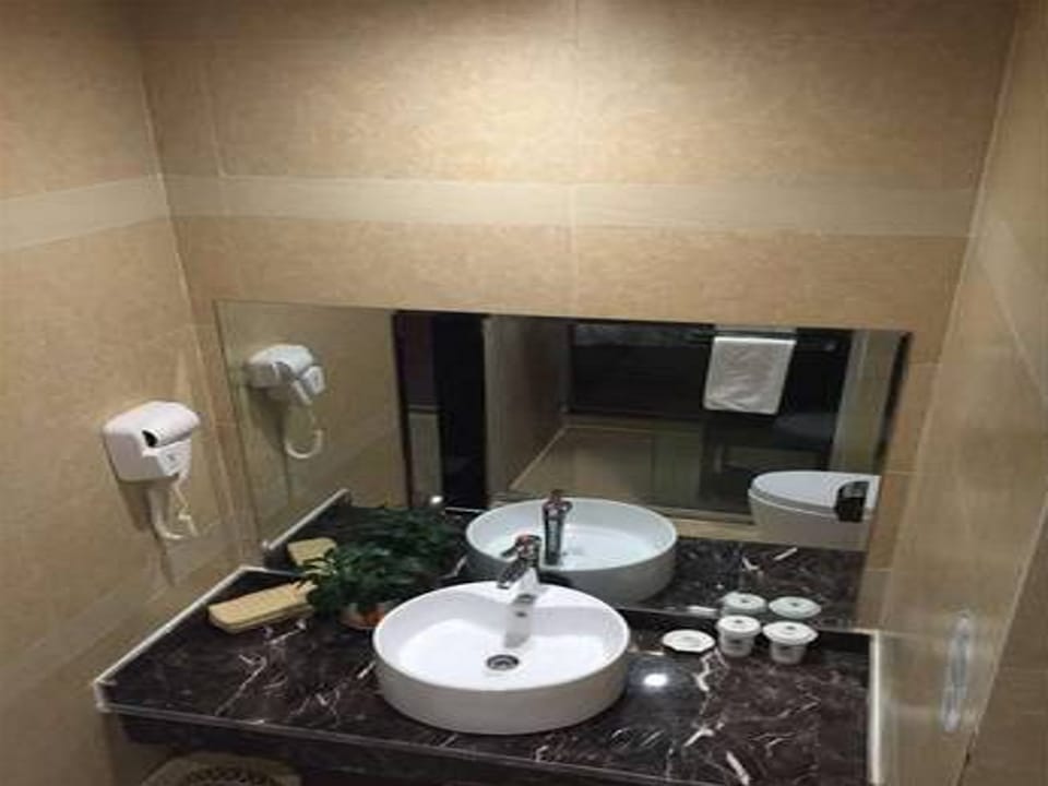 GreenTree Inn Wuhu Wuhu County Yingbin Avenue World Trade South Building Express Hotel Hotel in Zhejiang