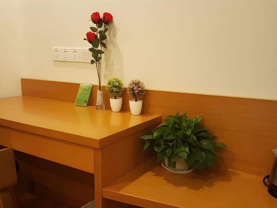 Vatica XuZhou XinYi Railway Station Square Hotel Hotel in Jiangsu