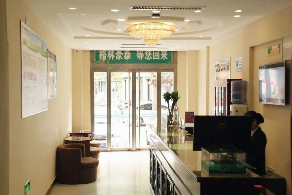 GreenTree Inn Zaozhuang Tengzhou Railway Station Middle Fuqian Road Shell Hotel Hotel in Jiangsu