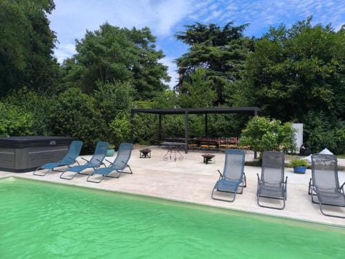 Domaine de Ris Hotel in Île-de-France