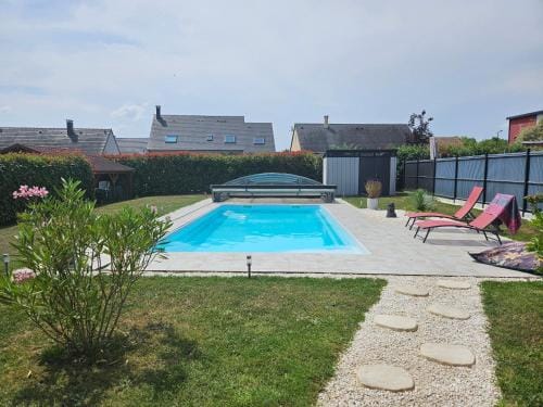Ideal 24H voiture, moto, camion Hotel in Centre-Val de Loire