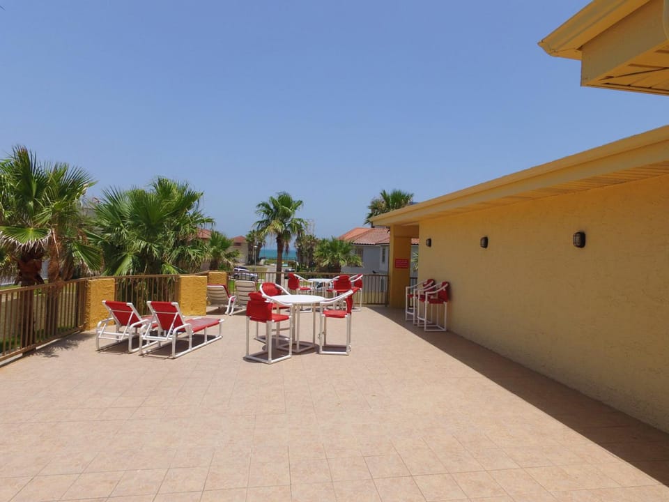 Ramada by Wyndham & Suites South Padre Island Hotel in South Padre Island