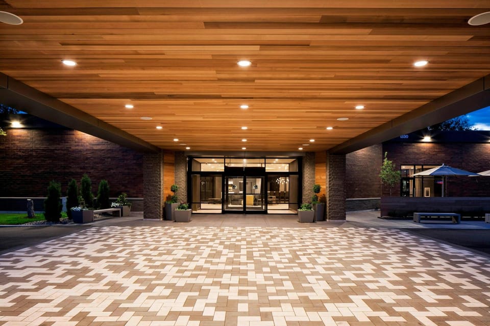 Delta Hotels Minneapolis Northeast Hotel in Minneapolis