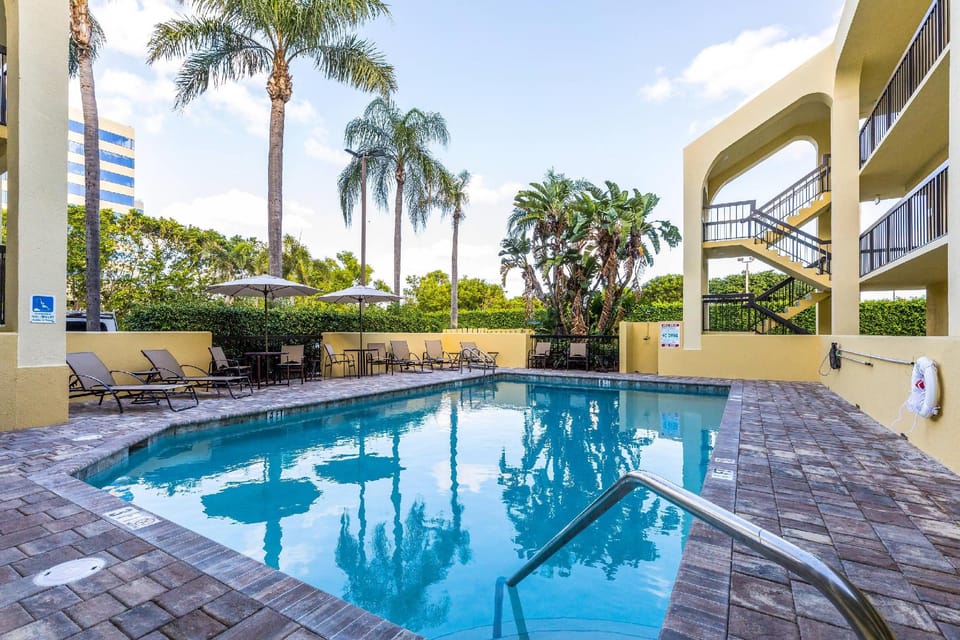Quality Inn Palm Beach International Airport Hotel in West Palm Beach