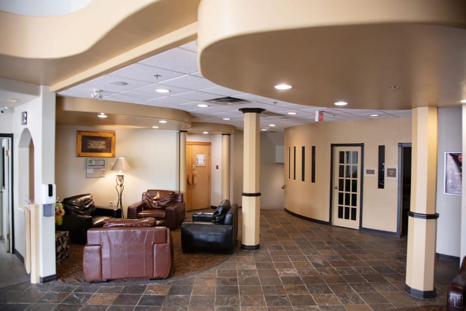 All Stay Suites Hotel in Alberta