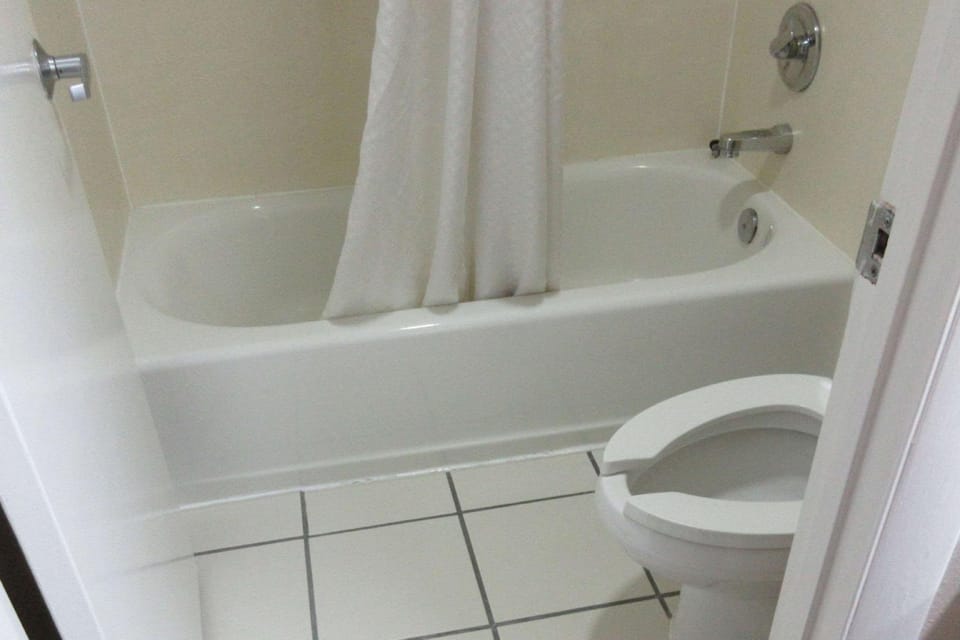 Super 8 by Wyndham Manchester TN Hotel in Tennessee