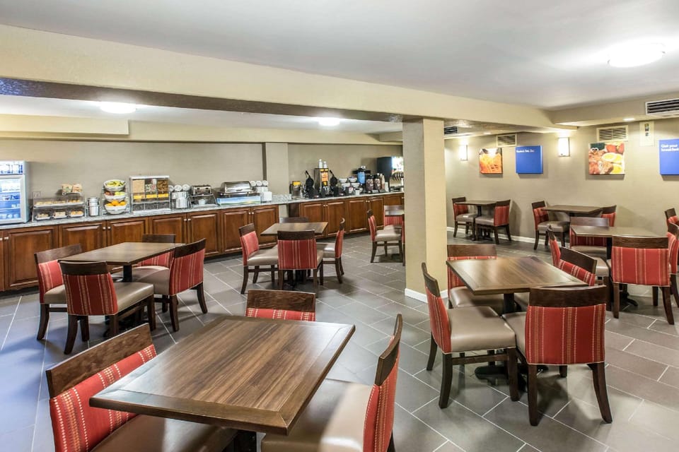 Comfort Inn & Suites Knoxville West Hotel in Knoxville