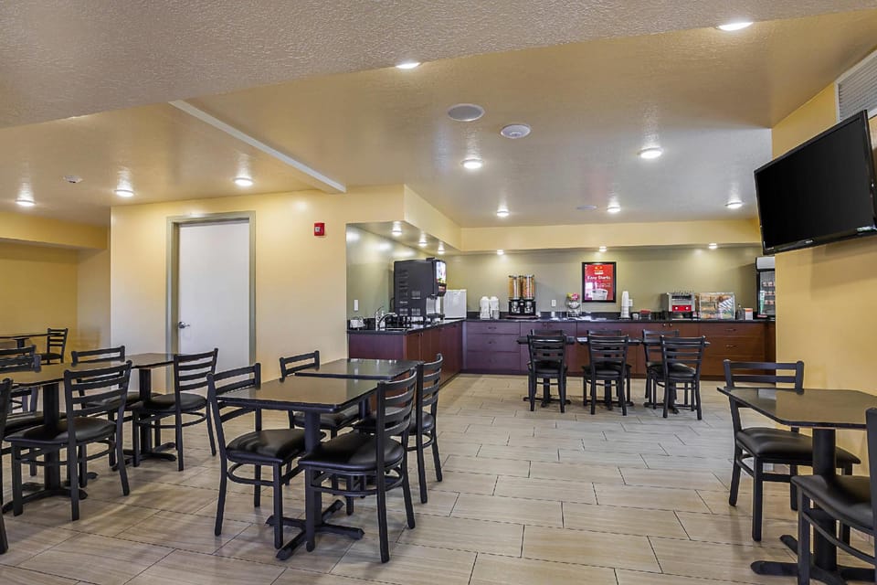 Econo Lodge Hurricane Zion Park Area Hotel in Hurricane