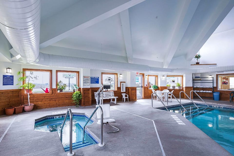 Hot tub