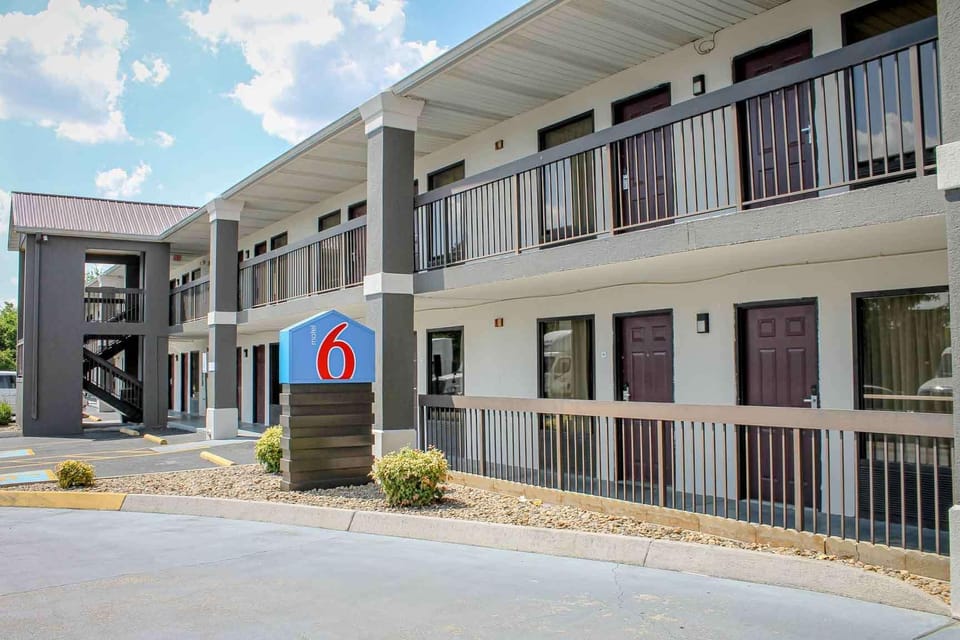 Motel 6 Knoxville, TN - East Hotel in Knoxville