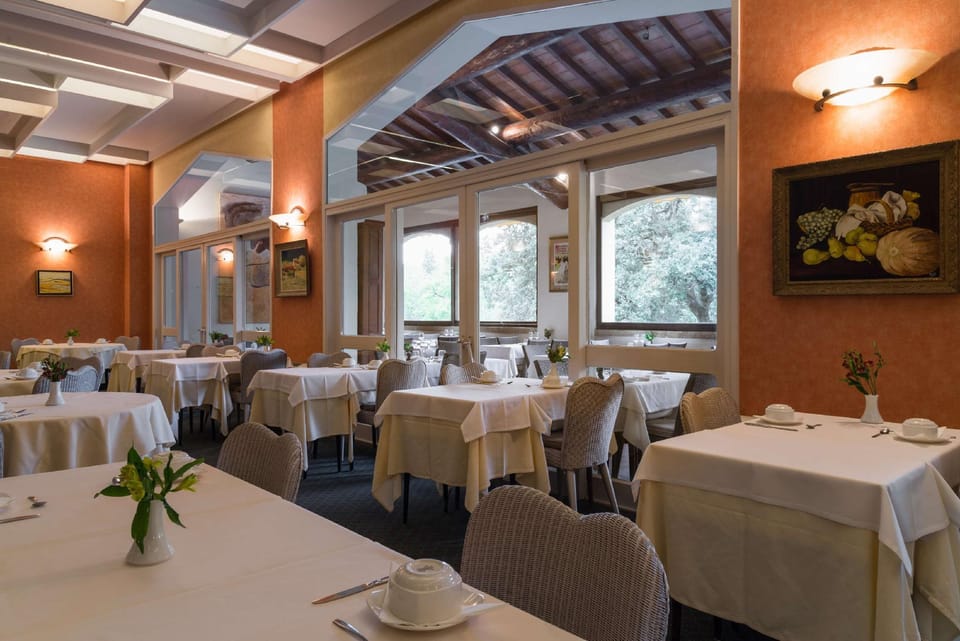 Villa Borghese, The Originals Relais Hotel in Gréoux-les-Bains