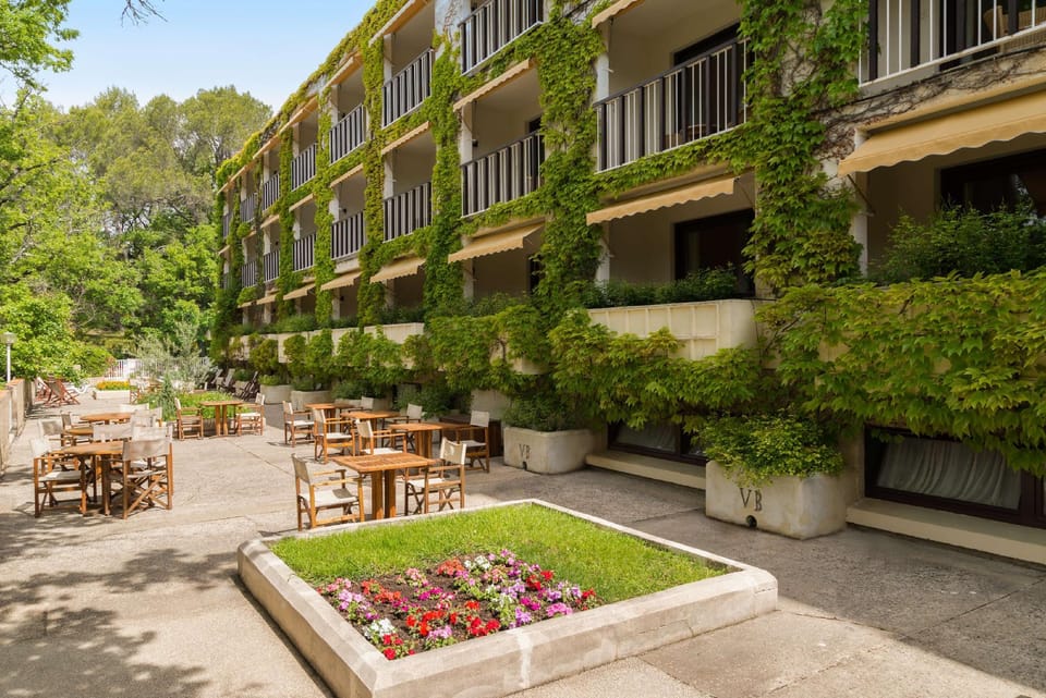 Villa Borghese, The Originals Relais Hotel in Gréoux-les-Bains