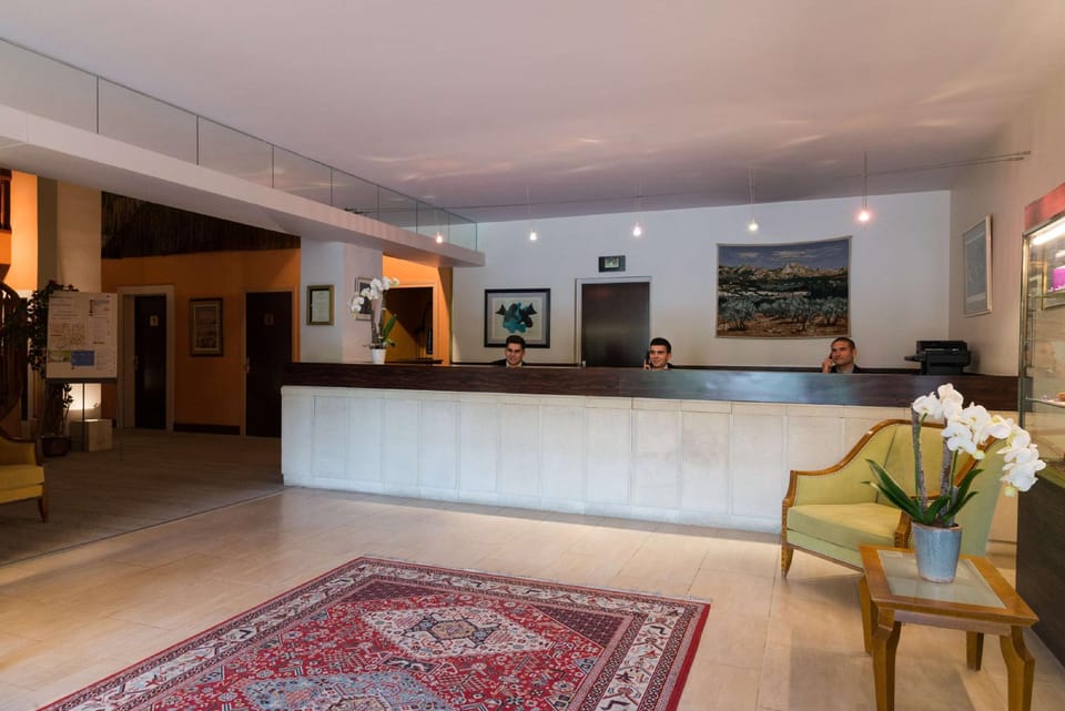 Villa Borghese, The Originals Relais Hotel in Gréoux-les-Bains