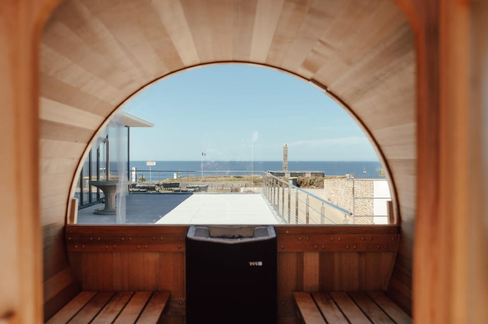 Hostellerie de la pointe Saint Mathieu & Spa Nuxe Hotel in Plougonvelin