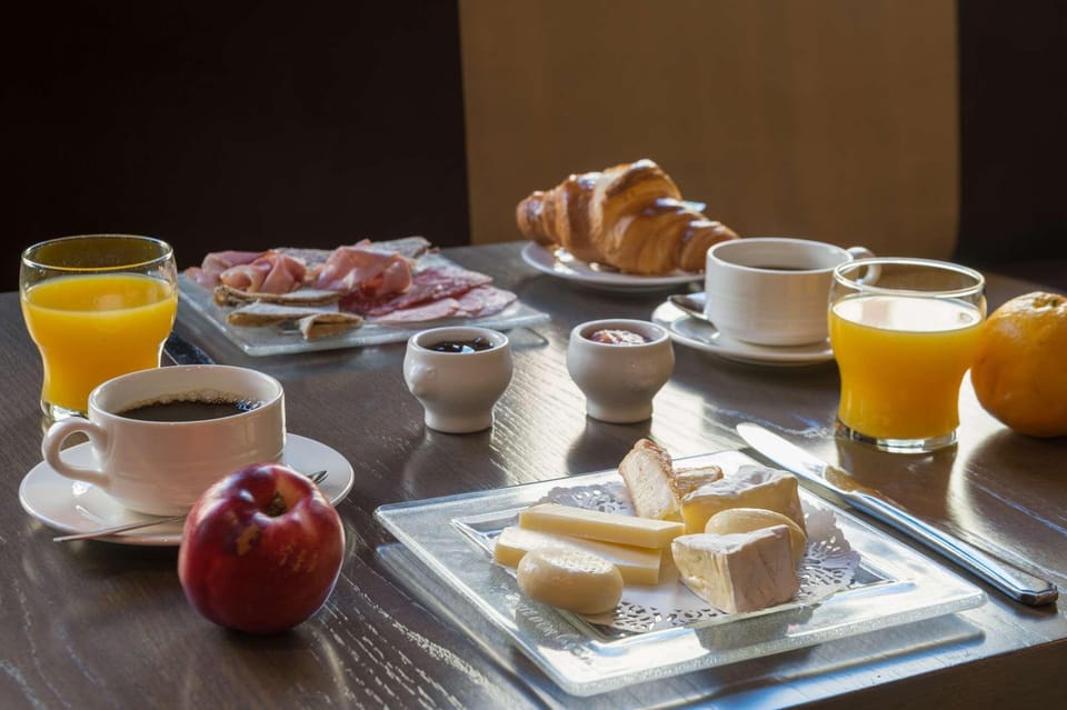 The Originals City, Hôtel Le Coeur d'Or, Sedan Est Hotel in Wallonia, Belgium