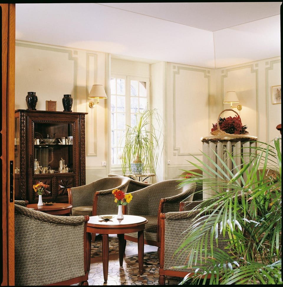 Hostellerie des Trois Pigeons, Paray-le-Monial Hotel in Paray-le-Monial
