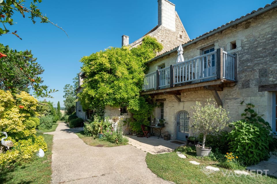 Le Pigeonnier du Perron,The Originals Relais Hotel in Centre-Val de Loire