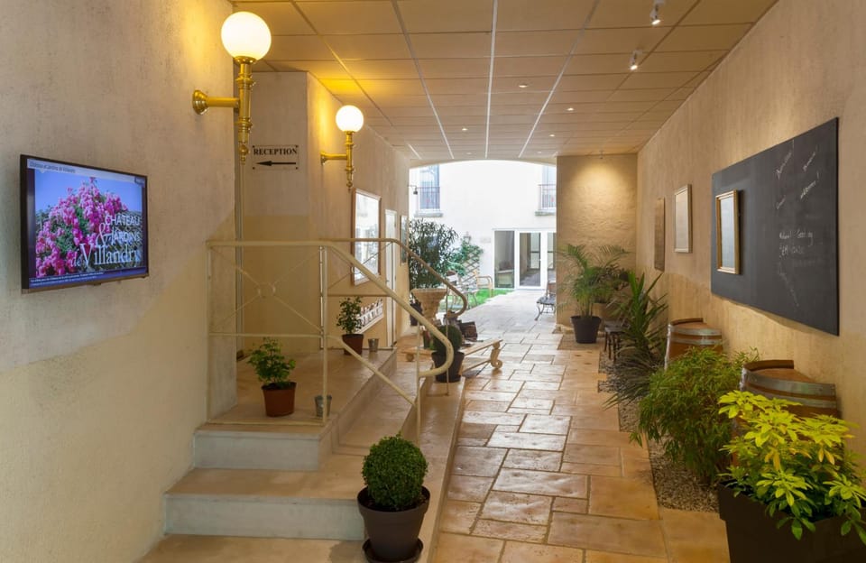 The Originals City, Hôtel Le Lion d'Or, Chinon Hotel in Centre-Val de Loire