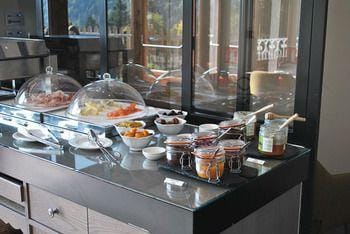 Chalet-Hôtel La Mainaz Restaurant & Resort, The Originals Collection Hotel in Gex