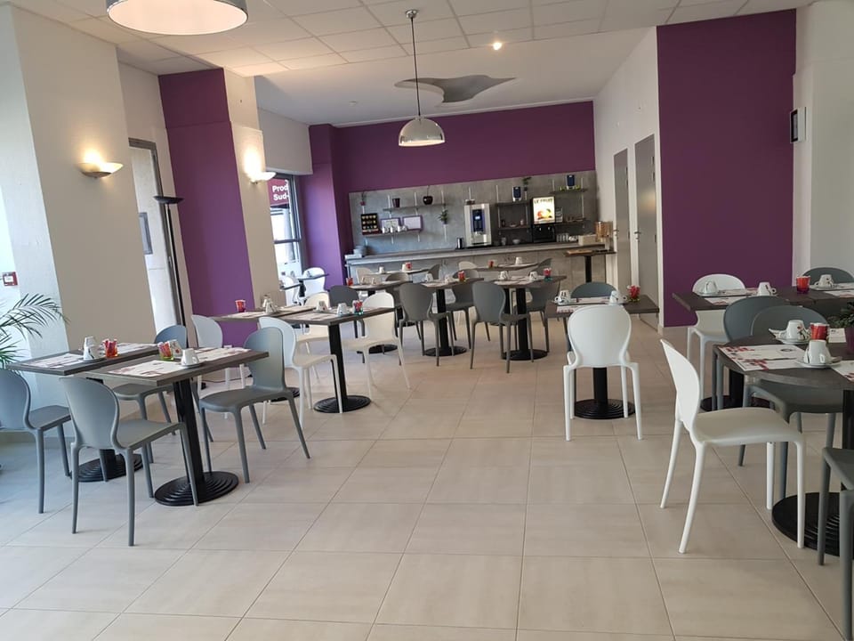 Hôtel Nevers Centre Gare Hotel in Bourgogne-Franche-Comté