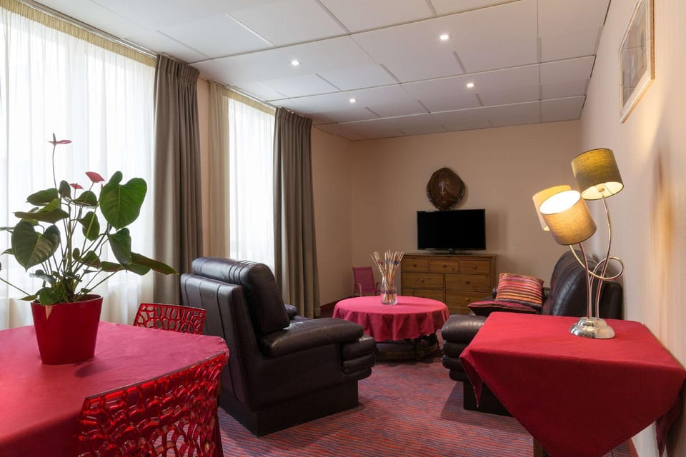 The Originals Boutique, Hôtel Alizé, Évian-les-Bains Hotel in Évian-les-Bains