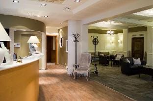 The Originals Boutique, Hôtel Bristol, Strasbourg Centre Gare Hotel in Strasbourg
