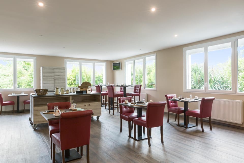 The Originals City, le Relais des Carnutes Brezolles Verneuil sur Avre Hotel in Normandy