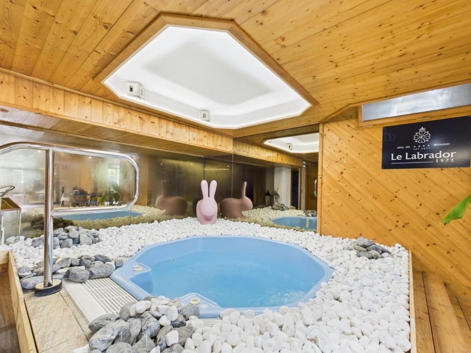 Chalet-Hôtel Le Labrador, The Originals Relais Hotel in Les Gets