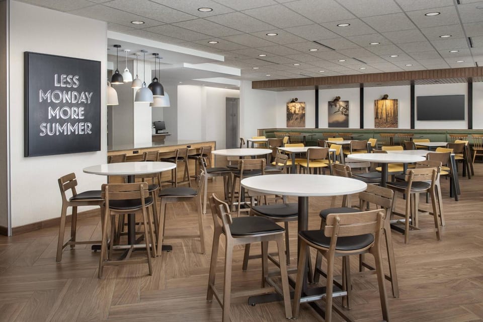 Fairfield by Marriott Inn & Suites Santa Rosa Rohnert Park Hotel in Rohnert Park