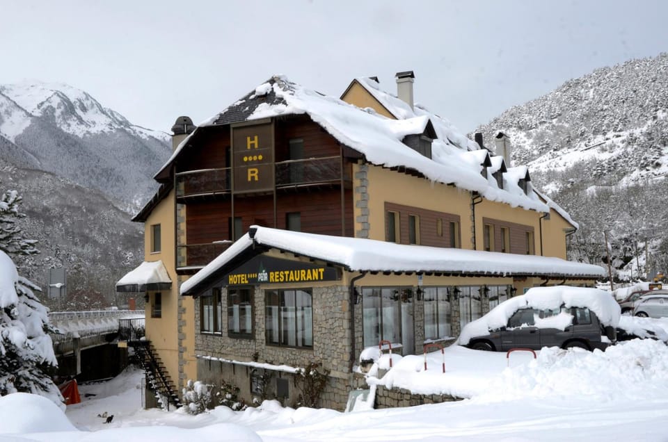 Hotel & Restaurante Pena Hotel in Catalonia