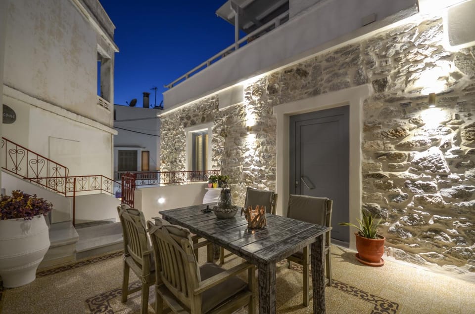 Naxos Center Houses Hotel in Naxos