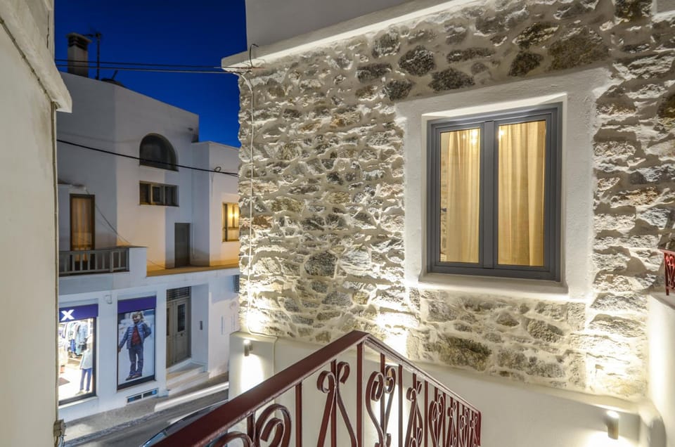Naxos Center Houses Hotel in Naxos