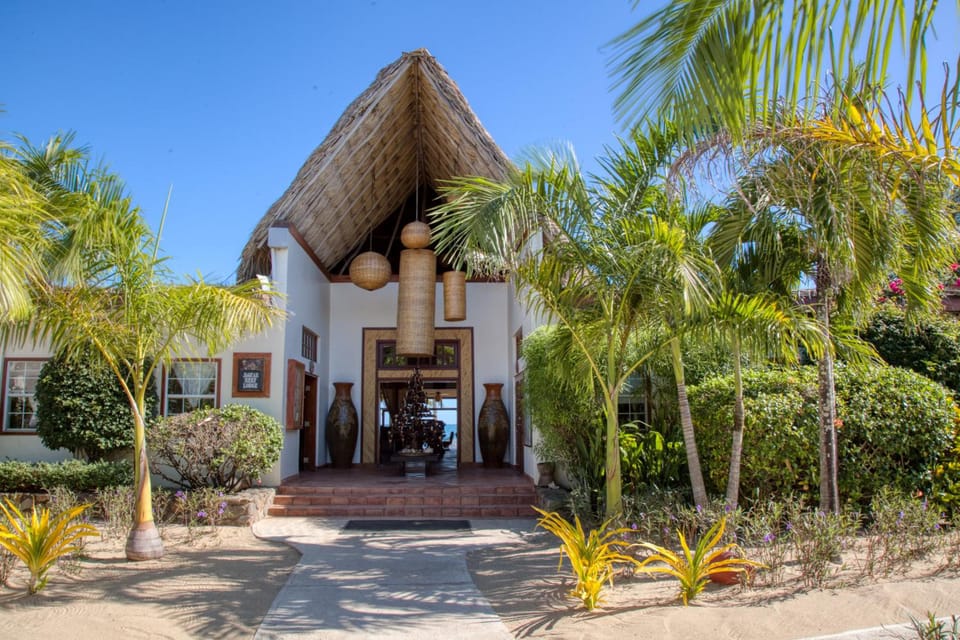 The Lodge at Jaguar Reef Hotel in Hopkins