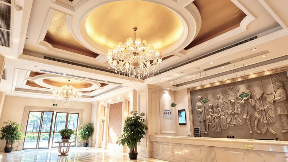 Vienna Hotel Foshan West Station Shishan Luo Village Hotel in Guangzhou