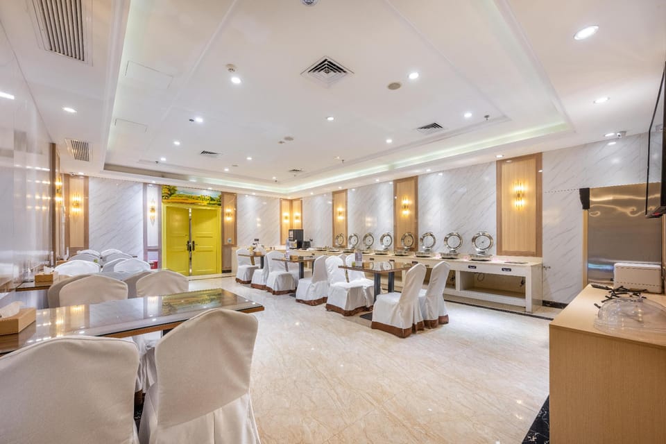 Vienna Hotel Dongguan Changping Avenue Hotel in Guangzhou