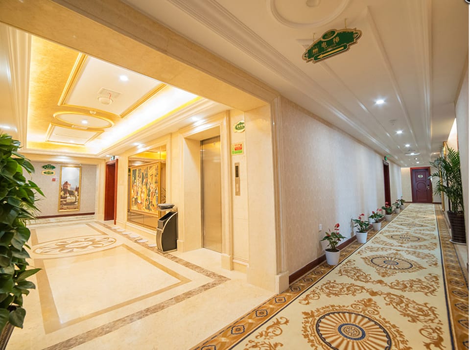 Vienna Hotel Zhejiang Huzhou Changxing Mingzhu Road Hotel in Zhejiang
