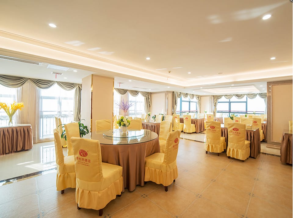 Vienna Hotel Zhejiang Huzhou Changxing Mingzhu Road Hotel in Zhejiang
