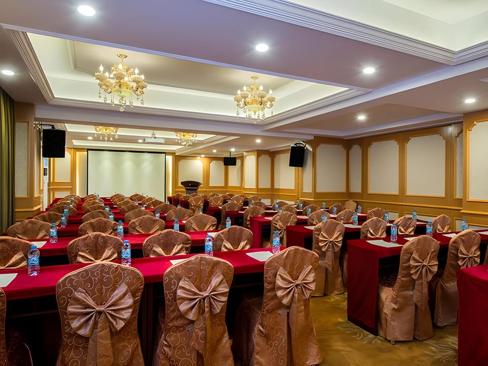 Vienna Hotel Foshan Lingnan Pearl Gymnasium Hotel in Guangzhou