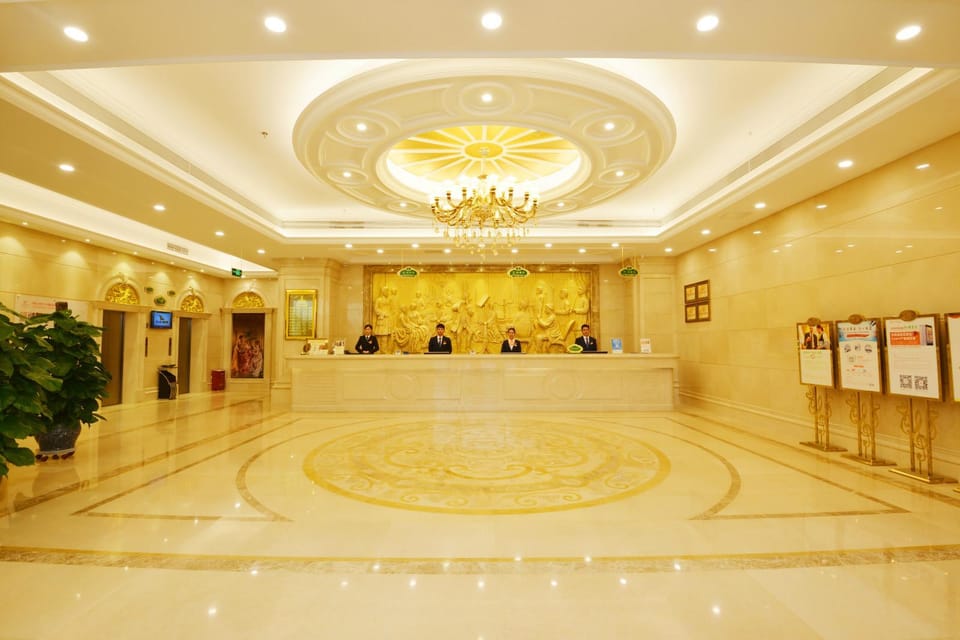 Vienna International Shenzhen Guangming Avenue Hotel in Shenzhen