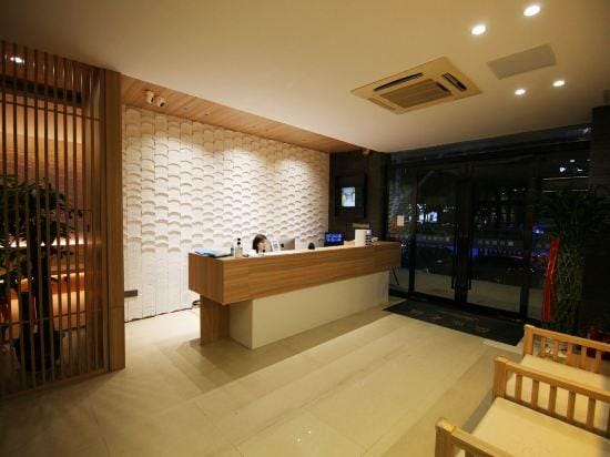 Guiyuan Hotel (Nanjing South Railway Station Daming Road Subway Station) Hotel in Nanjing